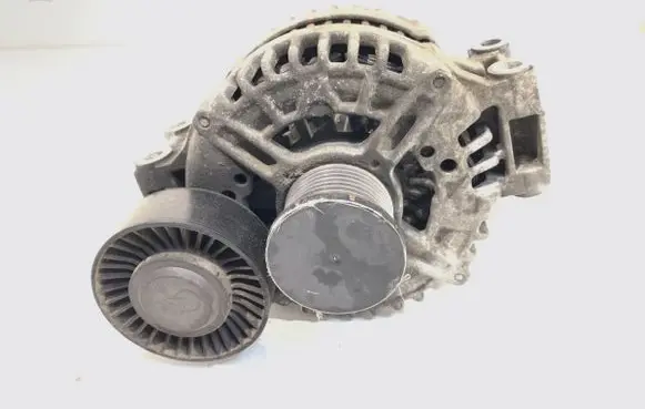 BMW 5 E60 E61 Generator/alternator 7550469