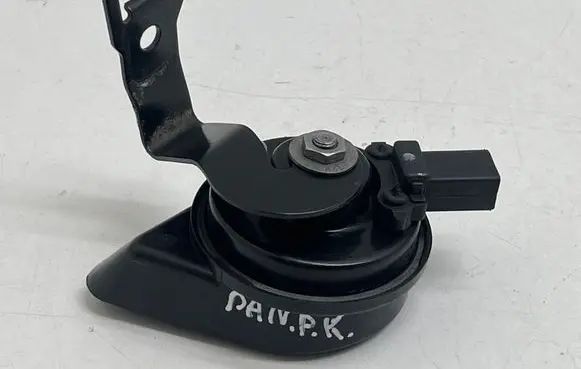 Porsche Panamera (970) Horn signal 97063502501 6033FB2525