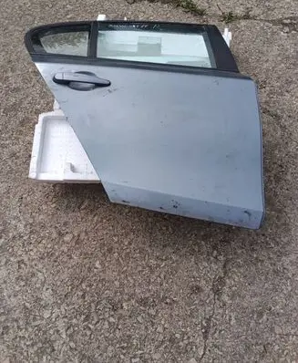 BMW 1 E81 E87 Rear door