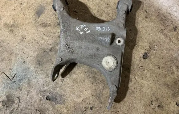 Rear upper control arm/wishbone