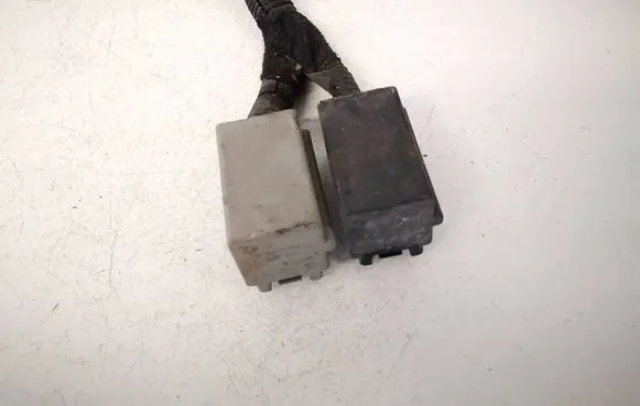 Opel Zafira B Coolant fan relay 13119468