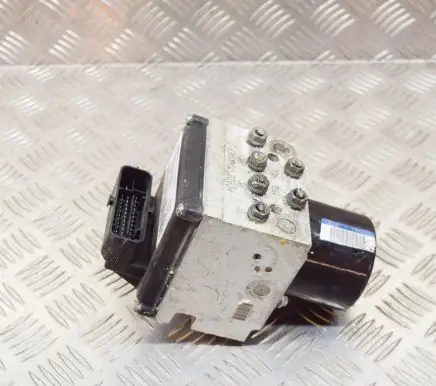 Volkswagen PASSAT B6 ABS Pump 3C0614109P 16705905