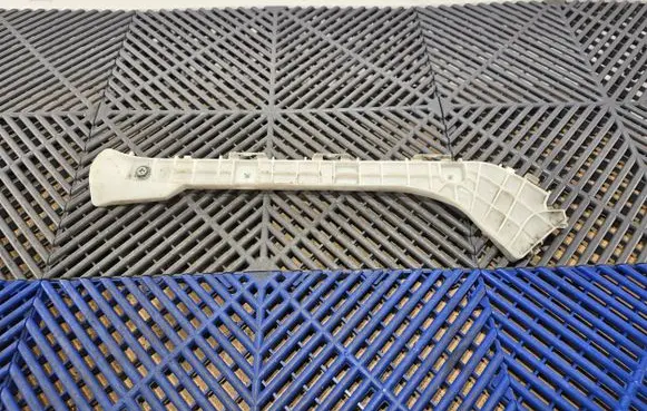 Toyota Prius (XW30) Rear bumper mounting bracket 5257547020 52575
