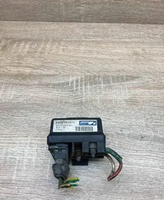 Peugeot 306 Glow plug pre-heat relay R04090001C 9616280080 WITHPLUG