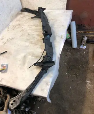 Audi Q7 4L Top upper radiator support slam panel