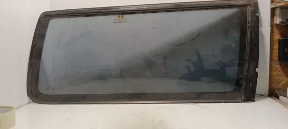 Volvo V70 Rear side window AS2
