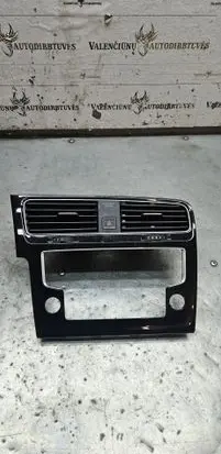 Volkswagen Golf VII Radio/GPS head unit trim 5G1819743