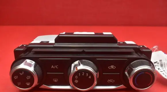 Nissan Micra C+C Climate control unit 275105FA3A