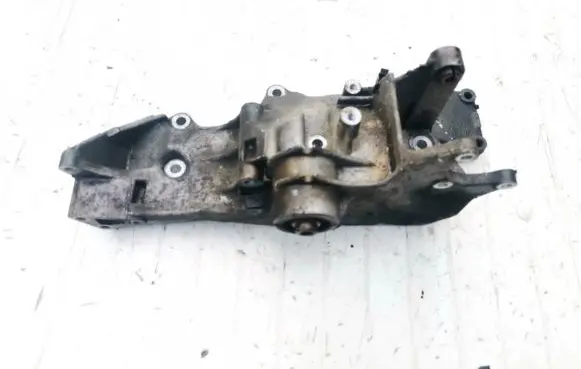 Volkswagen PASSAT B5.5 Engine mounting bracket 06b903143k