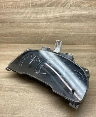 Speedometer (instrument cluster)