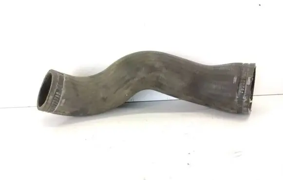Volvo V70 Intercooler hose/pipe 30680218