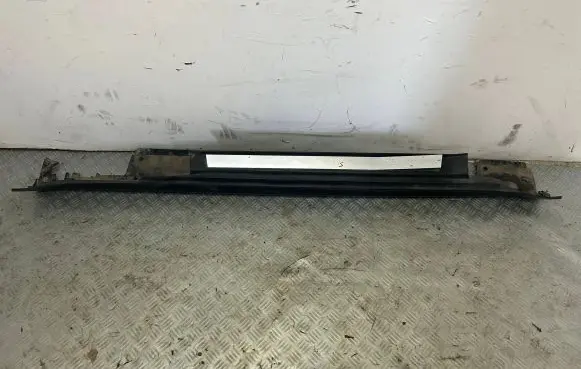 Mini One - Cooper R56 Foot area side trim 