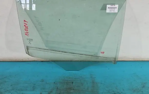 Infiniti Q30 Rear door window glass IMPRK1470219