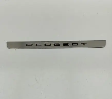 Peugeot 3008 III Front sill trim cover 98397473VV