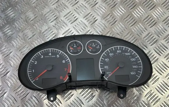 Audi A3 S3 8P Speedometer (instrument cluster) 8P0920980J