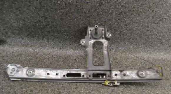 BMW 3 E46 Rear door manual window regulator 7011205