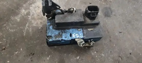 Volvo V70 Front door lock
