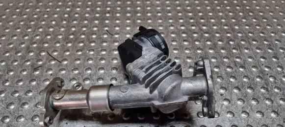 BMW 3 E90 E91 EGR valve 7563241