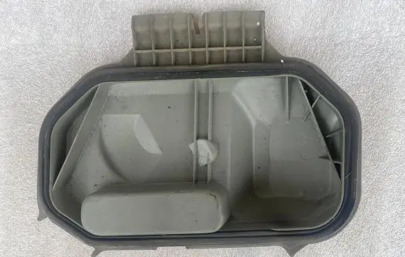 Mercedes-Benz E W124 Headlight/headlamp dust cover 1305239025