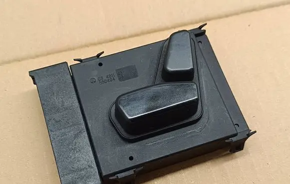 Dodge Durango III Seat control switch 03461143 56049433AE