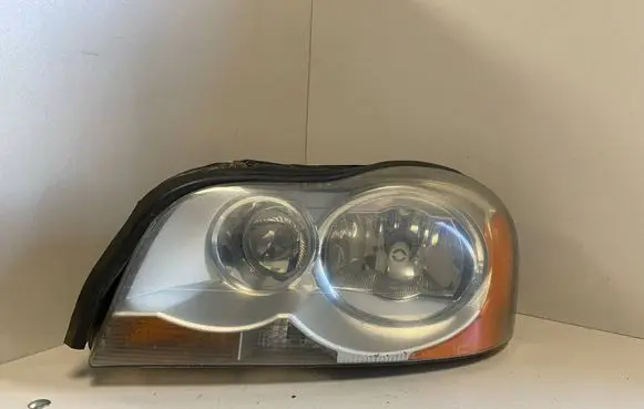 Volvo XC90 Headlight/headlamp 8620859 89007593