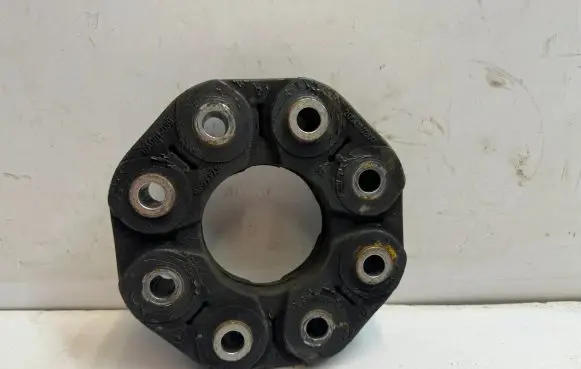 Mercedes-Benz CLS C218 X218 Rear prop shaft donut coupling/joint 2054110200