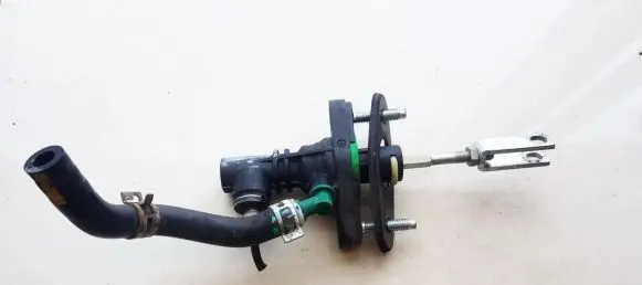 Clutch master cylinder