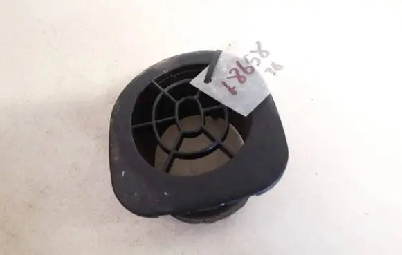 Hyundai Santa Fe Dash center air vent grill