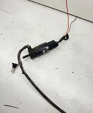 BMW 5 F10 F11 Windscreen/windshield washer pump 6934160 13264011 3240479