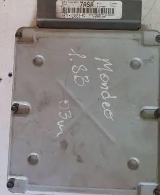 Ford Mondeo Mk III Engine control unit/module 4s7112a650pa