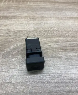 Renault 9 Windscreen/window heater switch 14623F