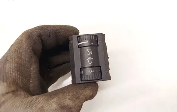Skoda Octavia Mk2 (1Z) Headlight level height control switch 1Z0941333