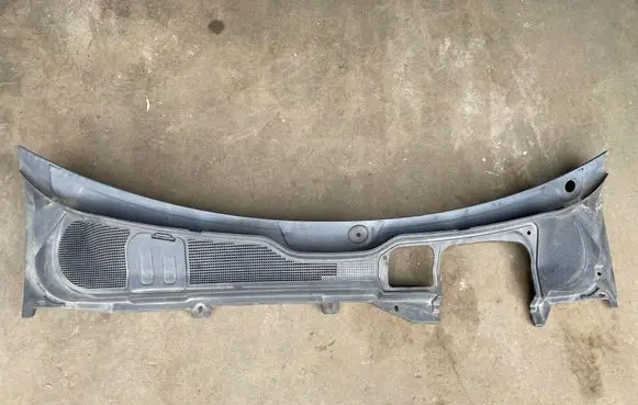 Land Rover Evoque I Wiper trim BJ324105A