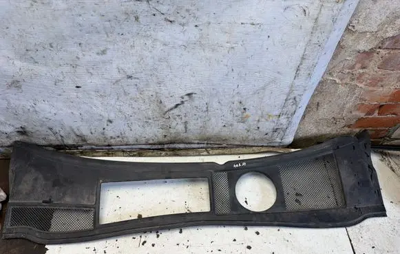 Audi A6 S6 C5 4B Wiper trim 4B1819417B