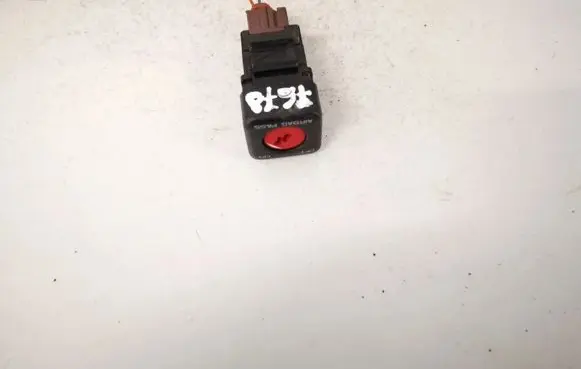 Passenger airbag on/off switch