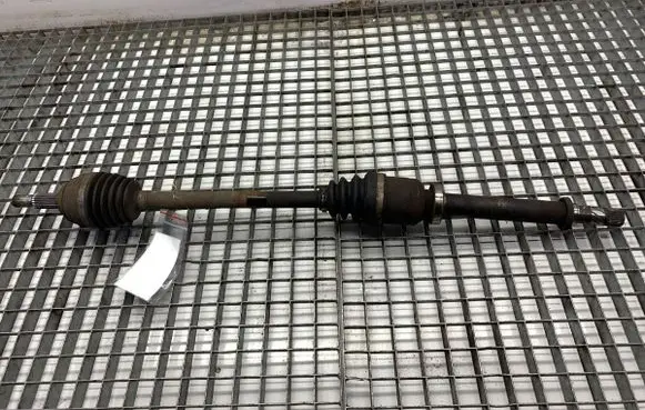 Renault Clio III Front driveshaft 