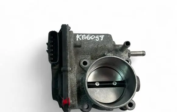 Toyota Auris E180 Throttle valve 220300T050