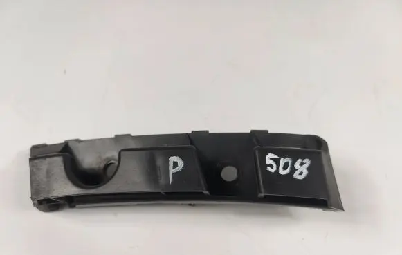 Peugeot 508 Front bumper mounting bracket 9686570480
