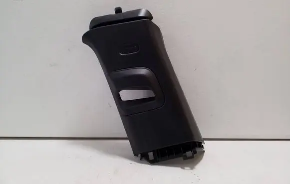 Mercedes-Benz GLB X247 (C) pillar trim A2476903604