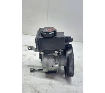 Citroen Xsara Picasso Power steering pump 9636320580