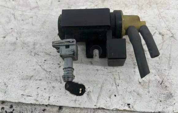 Opel Meriva B Turbo solenoid valve 55566898