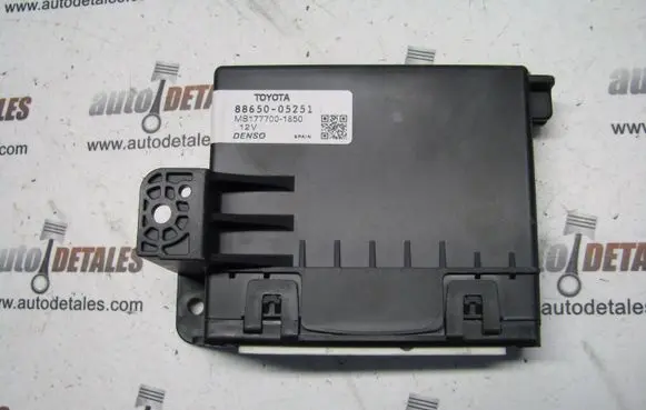 Toyota Avensis T270 Other control units/modules 8865005251