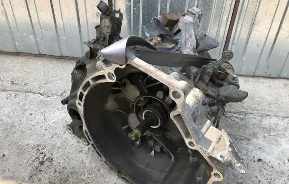 Mazda 5 Manual 6 speed gearbox F7L
