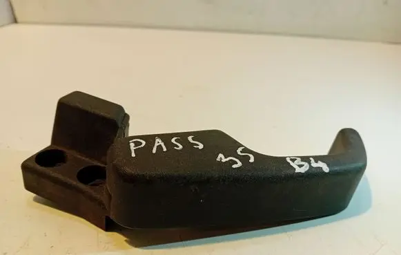 Volkswagen PASSAT B4 Engine bonnet (hood) release handle 357823533