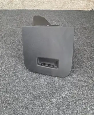 BMW 4 G22 G23 G24 G26 Glove box 6805524
