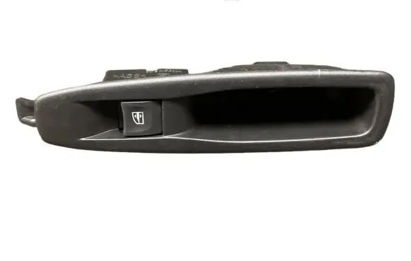 Renault Captur Electric window control switch 829614619R