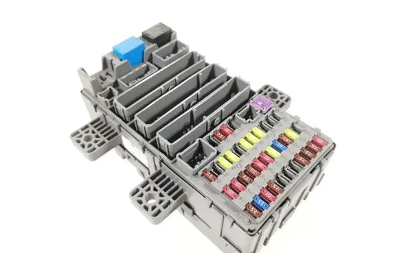 Honda Civic Fuse module 38200-SMR-305 SMR-E010