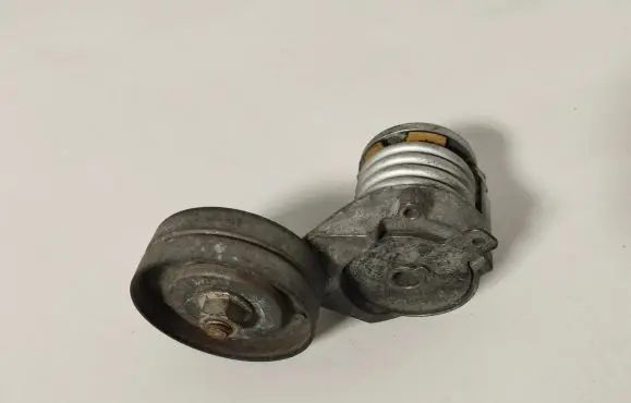 Peugeot 207 Alternator belt tensioner 1024284