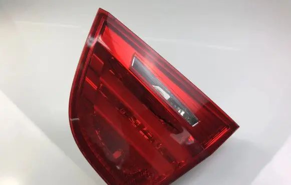 BMW 3 E90 E91 Third/center stoplight 7289428