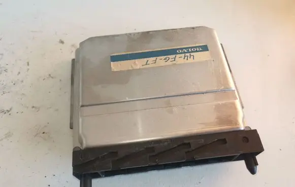 Volvo S80 Engine control unit/module 0281001776 09496667 09496667A